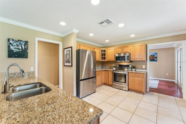 5203 HAMMOCK POINTE COURT, St Cloud, FL 34771