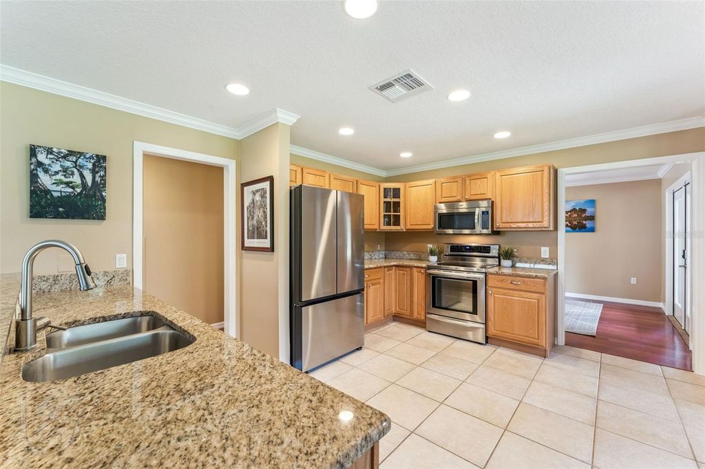 Image 24 of property listing at 5203 HAMMOCK POINTE COURT, St Cloud, FL 34771