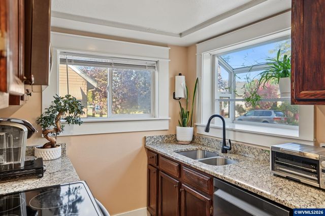 1790 Lee St SE, Salem, OR 97302