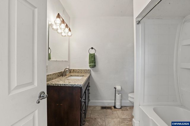 1790 Lee St SE, Salem, OR 97302