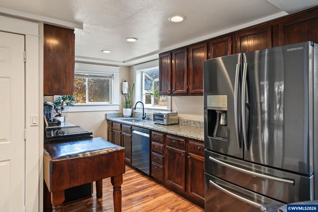 1790 Lee St SE, Salem, OR 97302