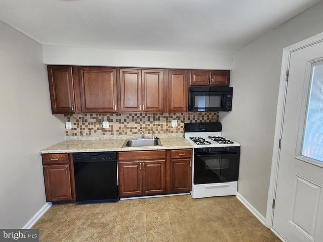 1737 EASTERN BLVD, Essex, MD 21221