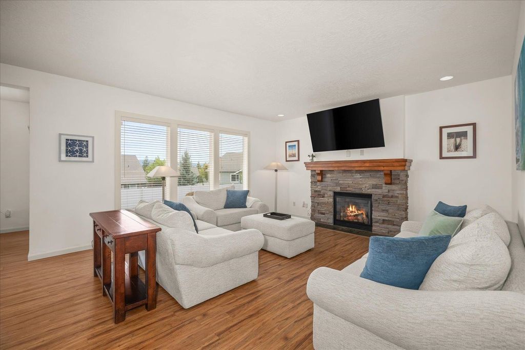 5503 S Oakridge Dr, Spokane, WA 99224 photo 3