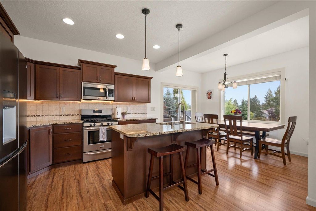 5503 S Oakridge Dr, Spokane, WA 99224 photo 5