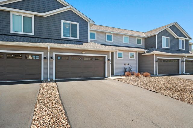 1520 Southpoint Drive, Hudson, WI 54016
