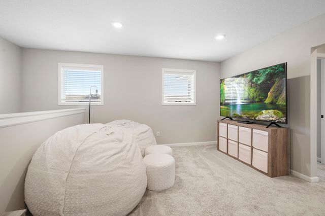 1520 Southpoint Drive, Hudson, WI 54016