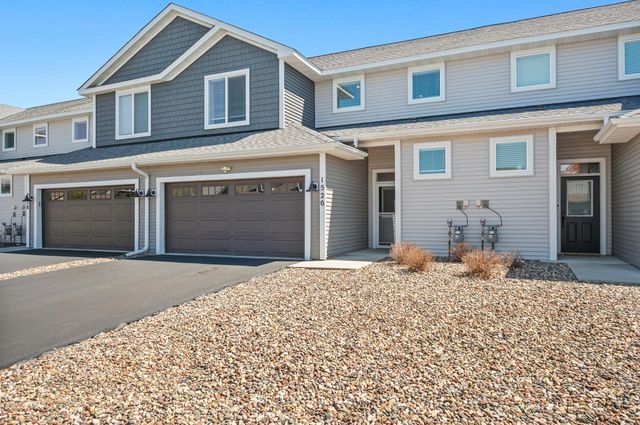 1520 Southpoint Drive, Hudson, WI 54016