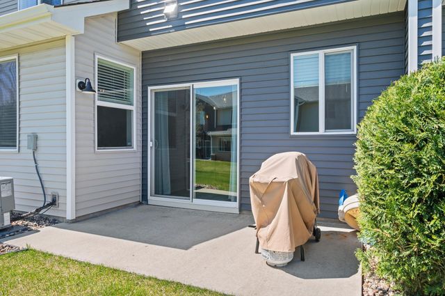 1520 Southpoint Drive, Hudson, WI 54016
