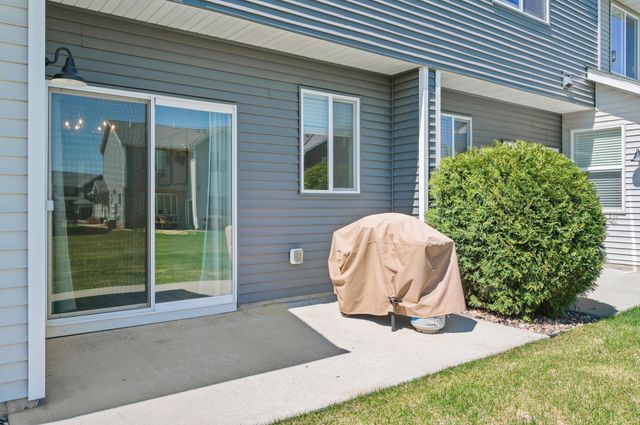 1520 Southpoint Drive, Hudson, WI 54016