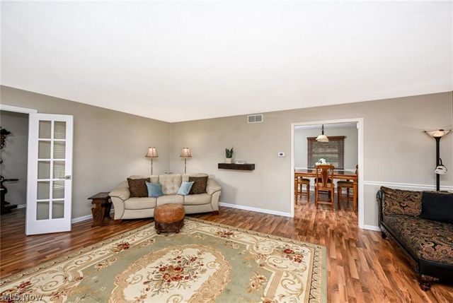 2180 N Revere Road, Akron, OH 44333
