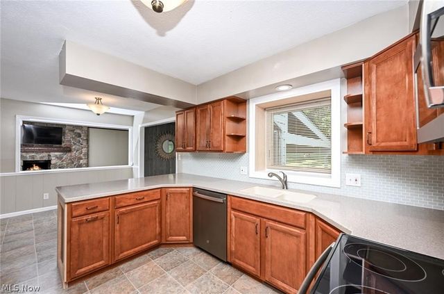 2180 N Revere Road, Akron, OH 44333