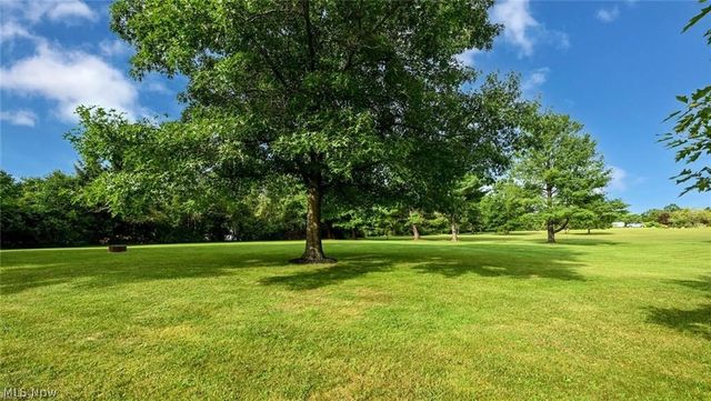 2180 N Revere Road, Akron, OH 44333
