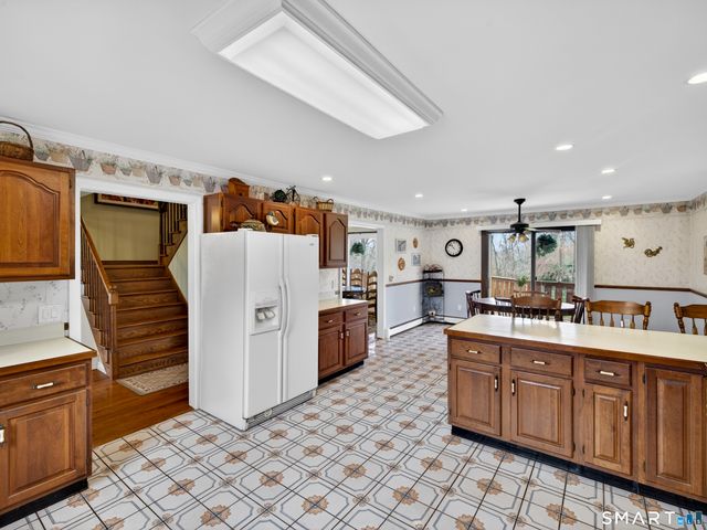 14 Bradford Road, Stonington, CT 06378
