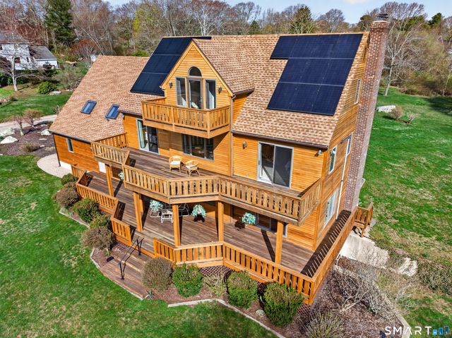 14 Bradford Road, Stonington, CT 06378