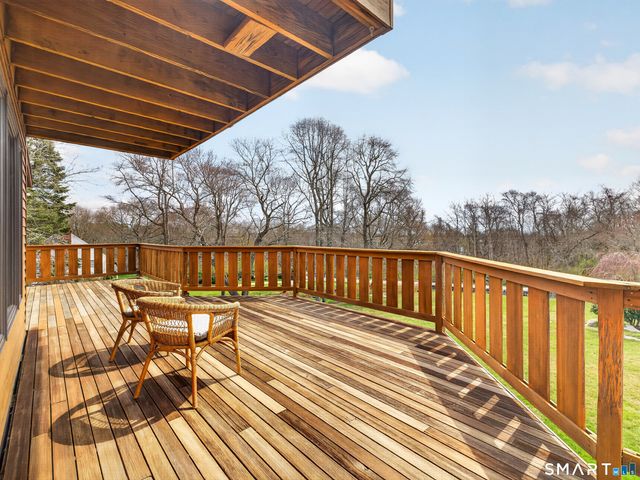 14 Bradford Road, Stonington, CT 06378