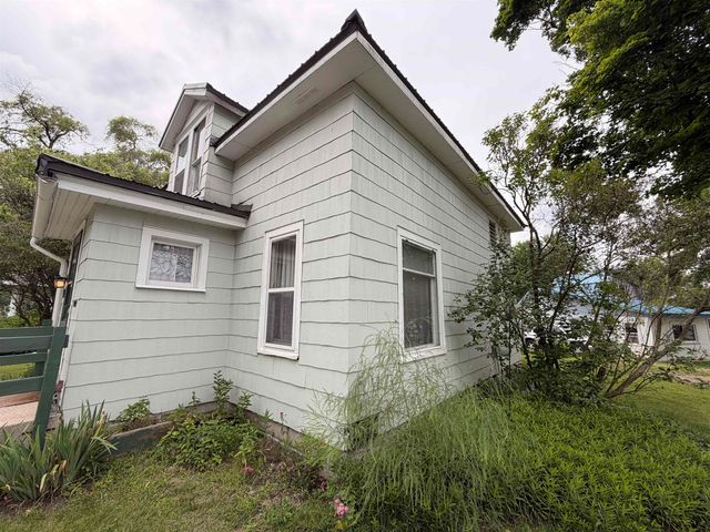 1107 Michigan Avenue, Alma, MI 48801