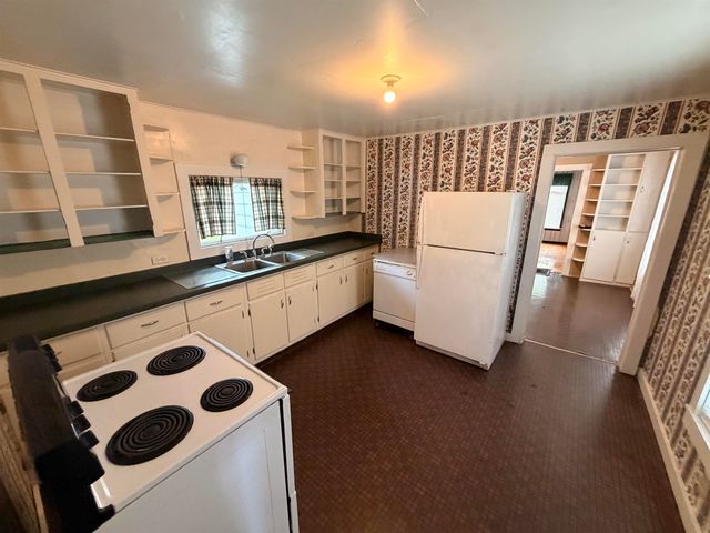 1107 Michigan Avenue, Alma, MI 48801