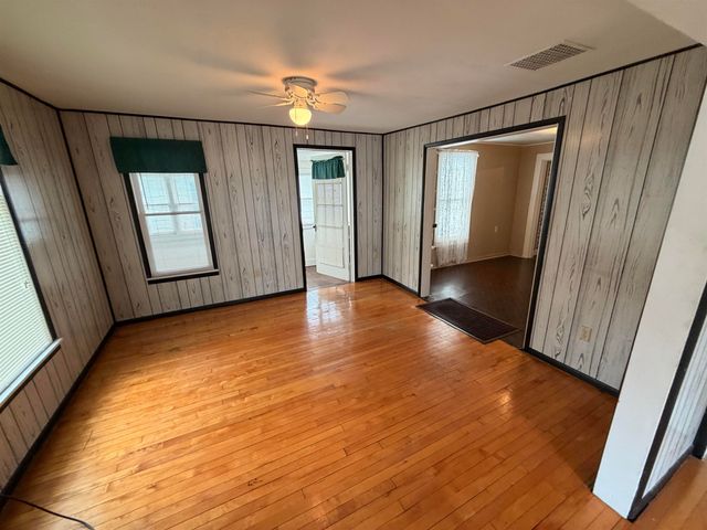1107 Michigan Avenue, Alma, MI 48801