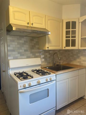 638 bound brook Road A, Dunellen, NJ 08812