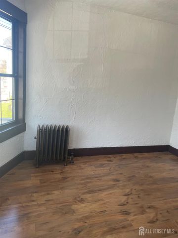 638 bound brook Road A, Dunellen, NJ 08812