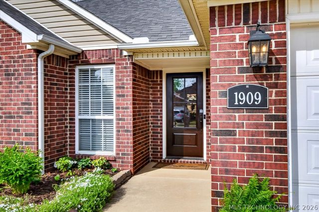 1909 Richmond Drive, Bartlesville, OK 74006