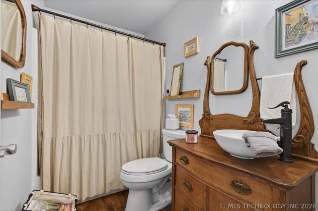 1909 Richmond Drive, Bartlesville, OK 74006