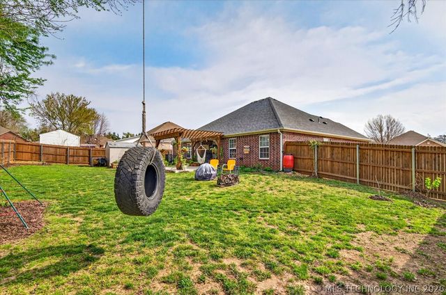 1909 Richmond Drive, Bartlesville, OK 74006