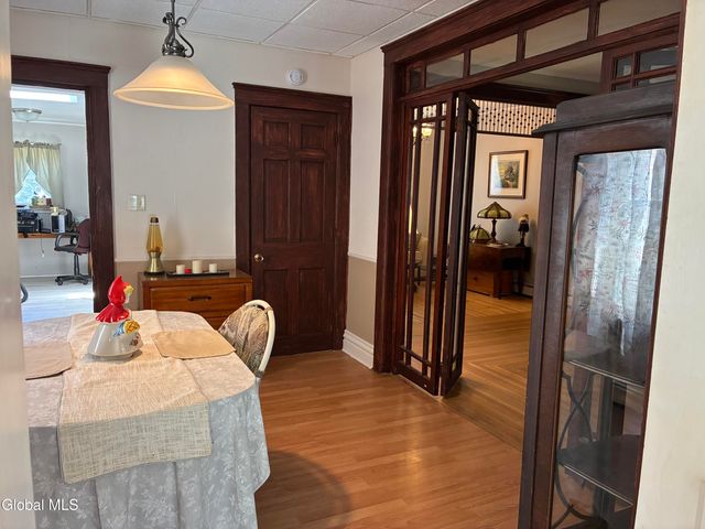 464 8th Avenue, Troy, NY 12182