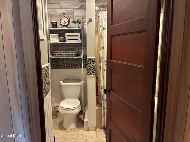 464 8th Avenue, Troy, NY 12182