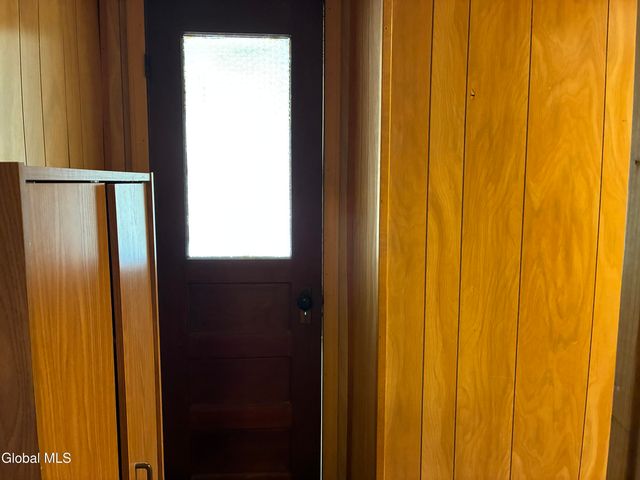 464 8th Avenue, Troy, NY 12182
