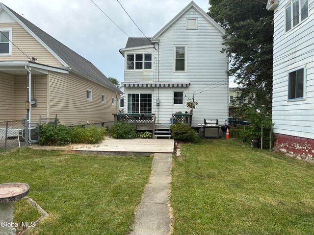 464 8th Avenue, Troy, NY 12182