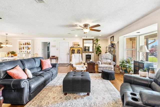 515 Beachview Circle, Hot Springs, AR 71913