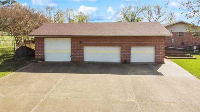 515 Beachview Circle, Hot Springs, AR 71913