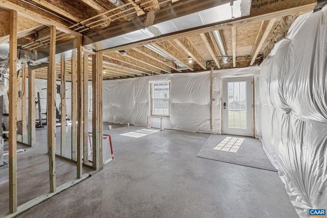 124 SHADY CT, Waynesboro, VA 22980