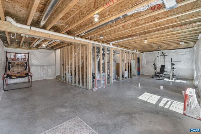 124 SHADY CT, Waynesboro, VA 22980