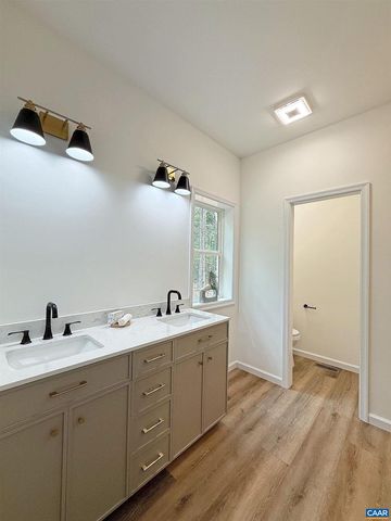 197 SLATE RIVER TRL, Arvonia, VA 23004