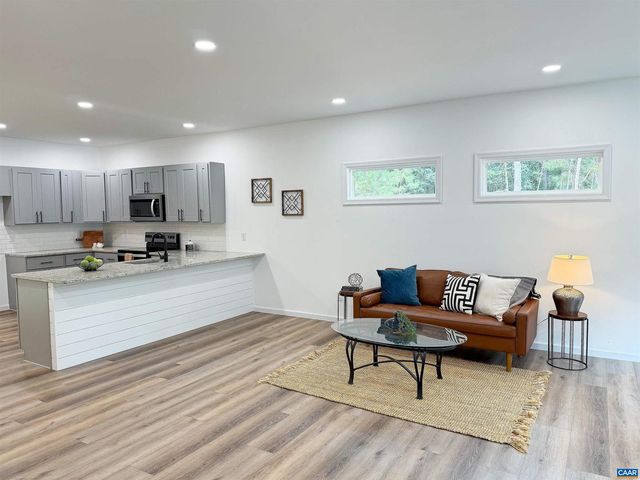 197 SLATE RIVER TRL, Arvonia, VA 23004