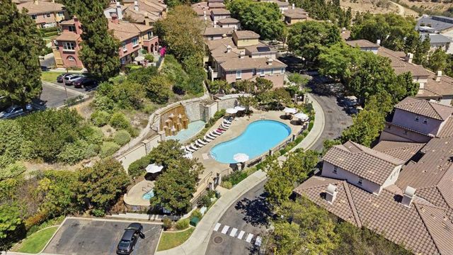 1355 Sky Ridge Court, San Marcos, CA 92078