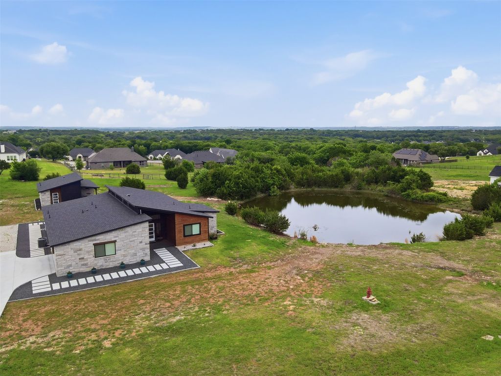 238 Martin Drive, Granbury, TX 76049