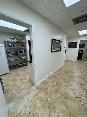 6390 NW 97th Ave 10, Doral, FL 33178