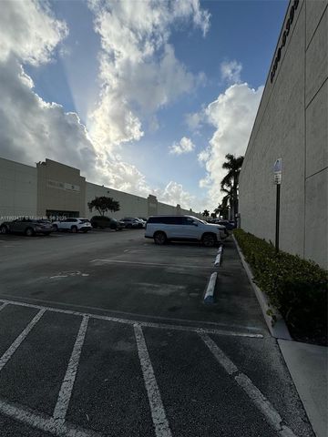 6390 NW 97th Ave 10, Doral, FL 33178