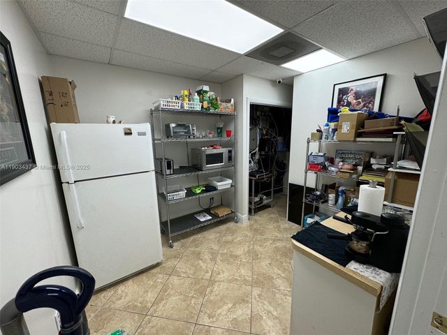 6390 NW 97th Ave 10, Doral, FL 33178