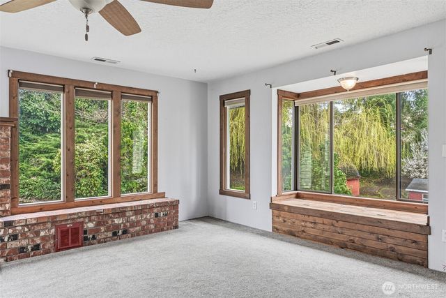 406 N 19th Ave, Kelso, WA 98626