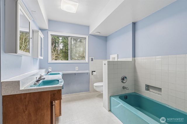 406 N 19th Ave, Kelso, WA 98626