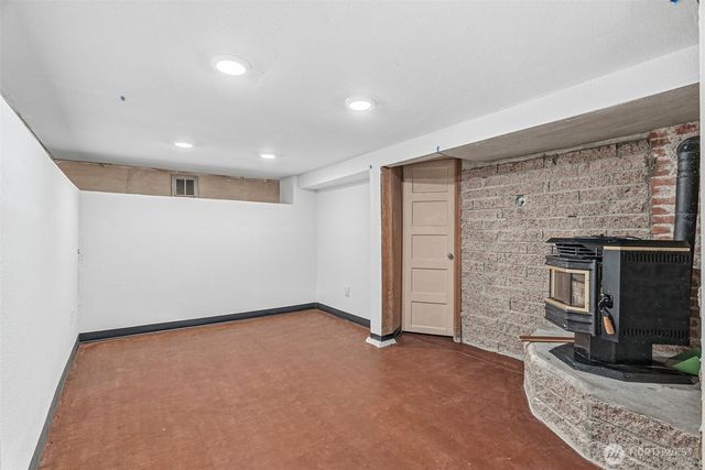 406 N 19th Ave, Kelso, WA 98626