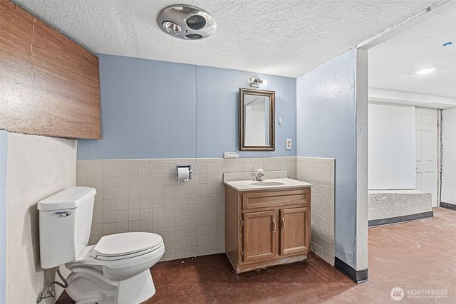 406 N 19th Ave, Kelso, WA 98626