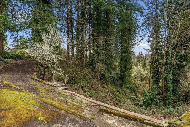 406 N 19th Ave, Kelso, WA 98626