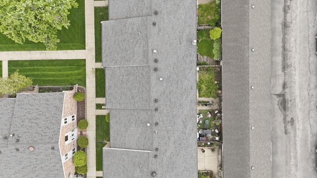 20 Ottawa Court, Justice, IL 60458