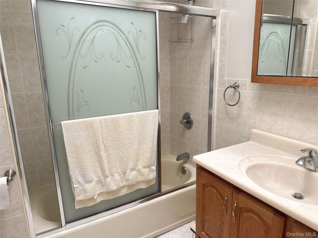 14952 25th Drive, Flushing, NY 11354