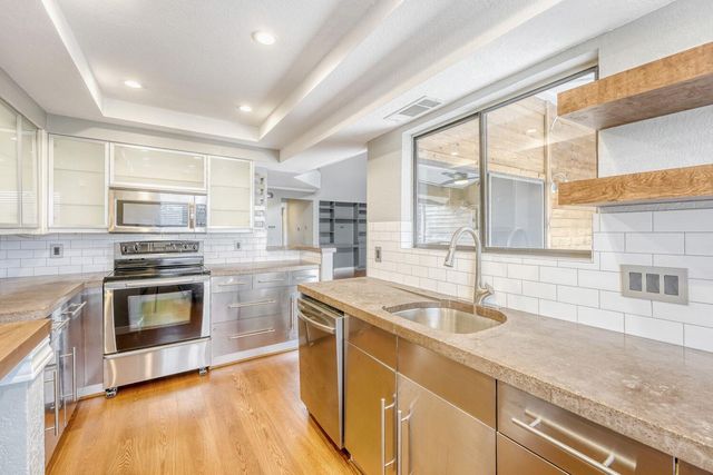 8200 Neely DR 214, Austin, TX 78759